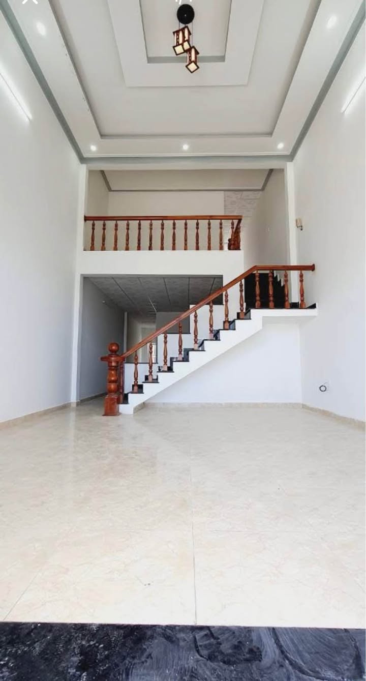 Nhà phố Hẻm 169 Nguyễn Văn Cừ Bảo Lộc 100m² giá 2.35 tỷ - Ô tô vào tận nhà!