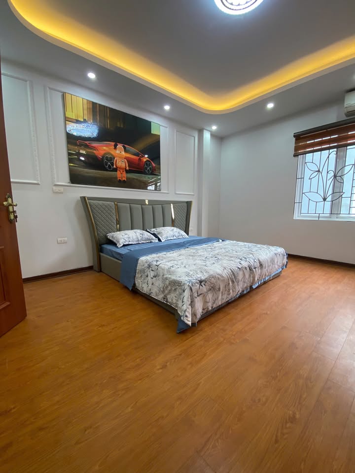 Nhà 5 tầng Kiến Hưng 32m² giá 8.5 tỷ - Full nội thất, sẵn sàng ở ngay!