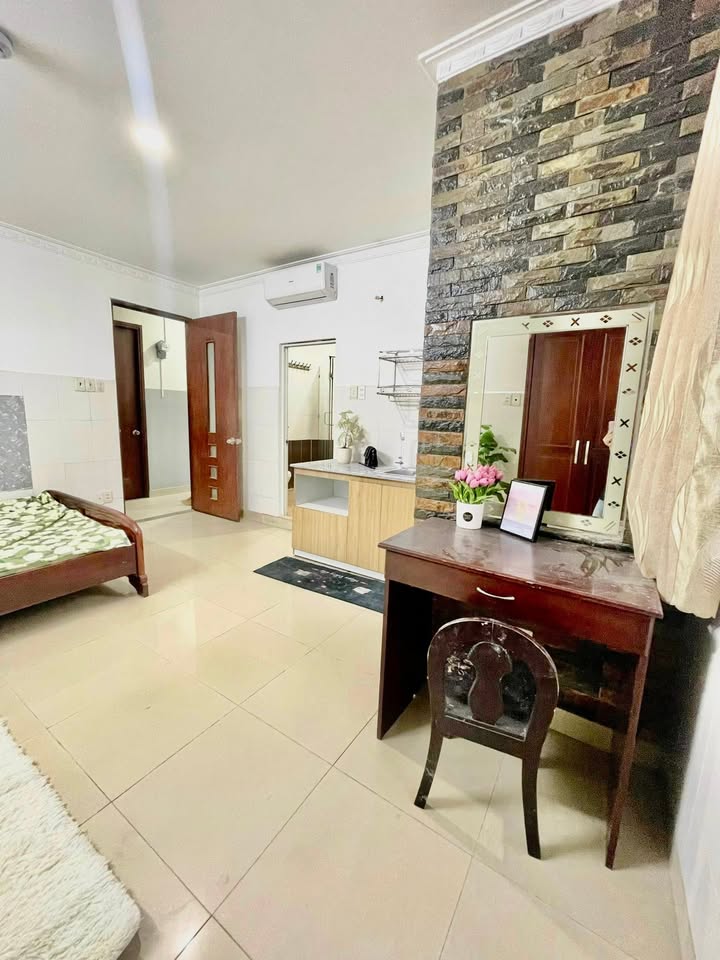 Phòng cho thuê 550 Trường Chinh, Q.12 - Chỉ 3.8 triệu/tháng, ban công đẹp!