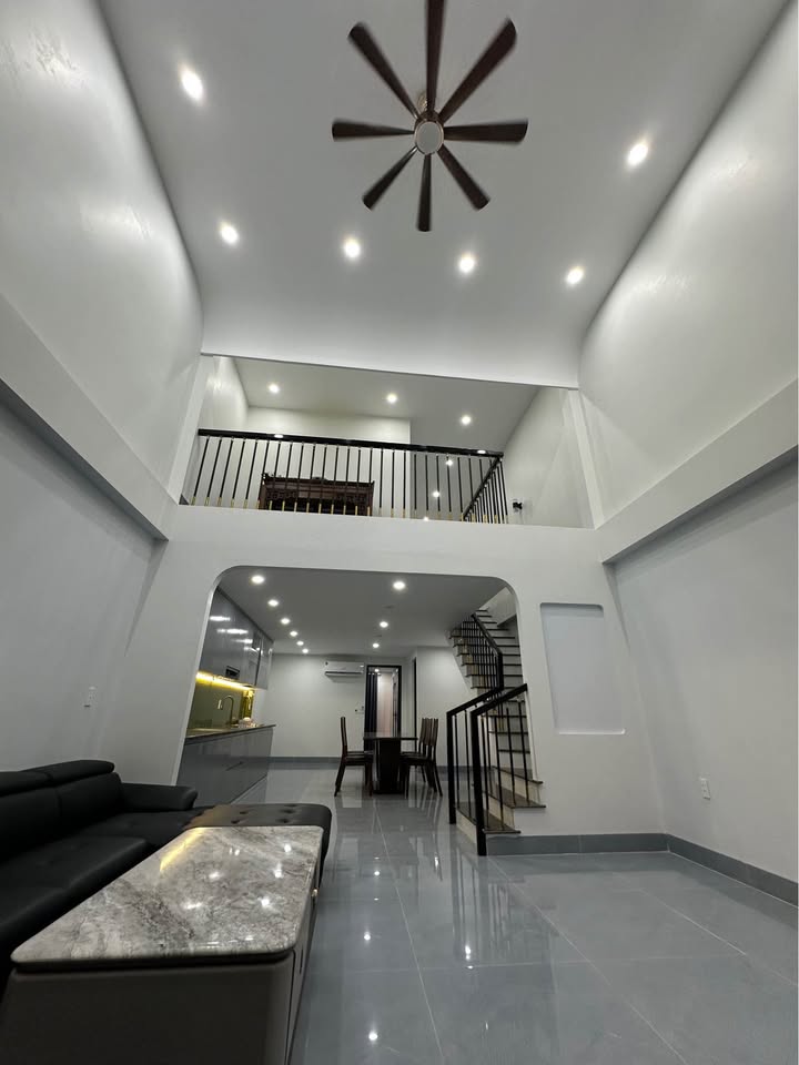 Nhà đẹp Đàm Quang Trung, Lào Cai 120m² giá chỉ 2.85 tỷ - Full nội thất sang trọng!