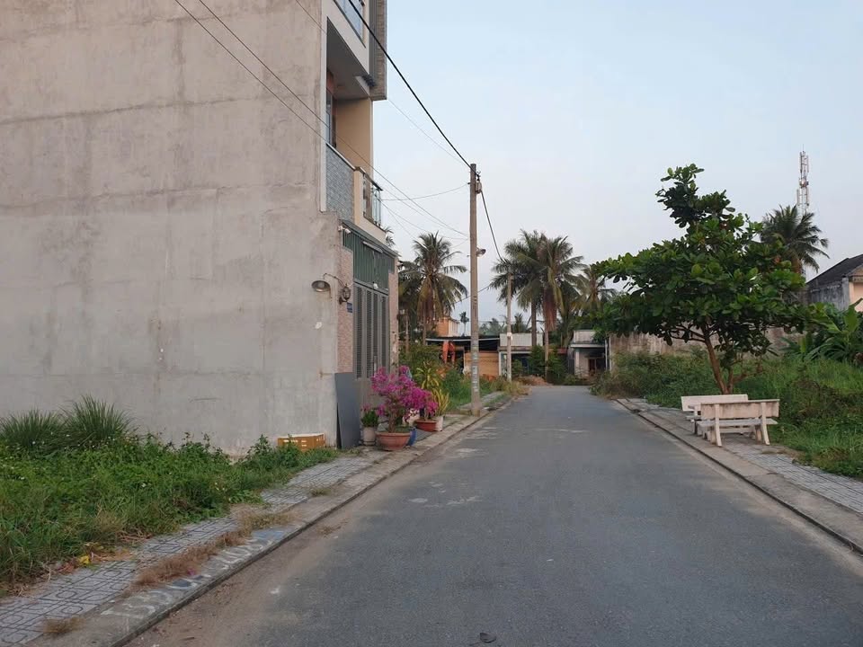 Đất nền Long Phước 50m² giá 2.37 tỷ - Vị trí đắc địa, cơ hội đầu tư tuyệt vời!