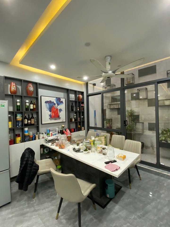 Nhà 3 tầng mặt đường Quán Nam 100m² giá 7.98 tỷ - Cơ hội đầu tư hấp dẫn!