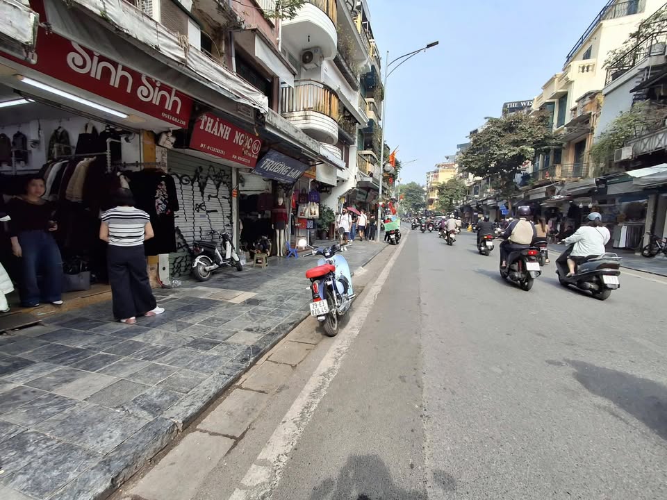 Mặt bằng cho thuê Hàng Bông 200m² giá 120 triệu - Vị trí đắc địa phố cổ!