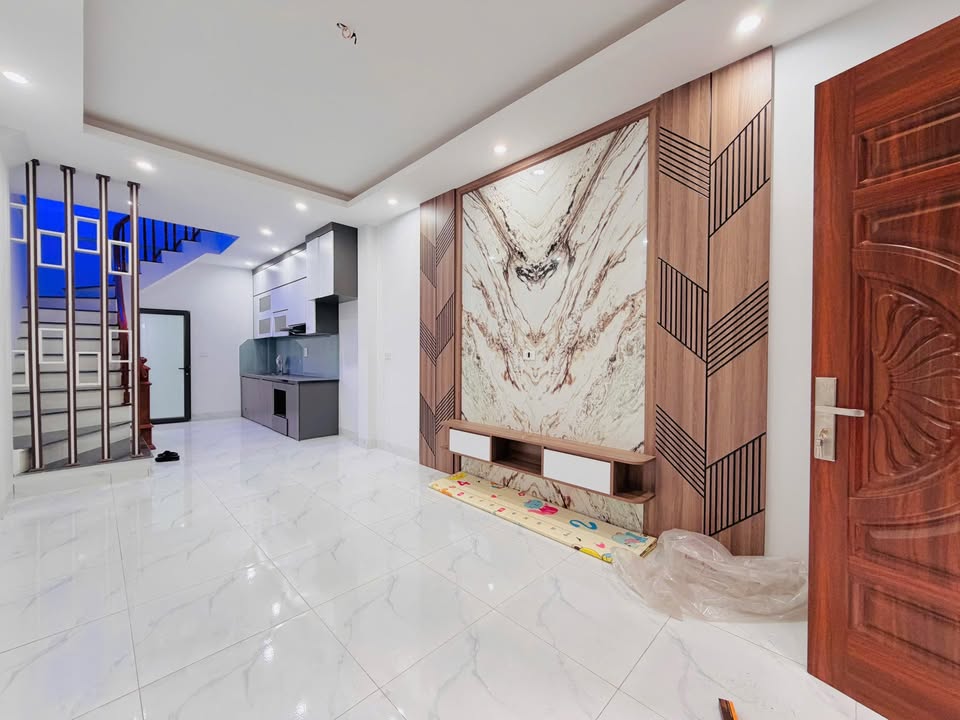 Nhà nguyên căn 113 Đan Khê, Hoài Đức 5 tầng giá chỉ 15 triệu - Nội thất đầy đủ!