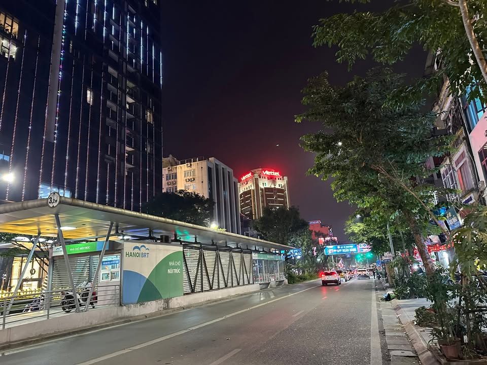 Nhà mặt phố Giảng Võ, Đống Đa 16m² giá 8,45 tỷ - Cơ hội đầu tư sinh lời!