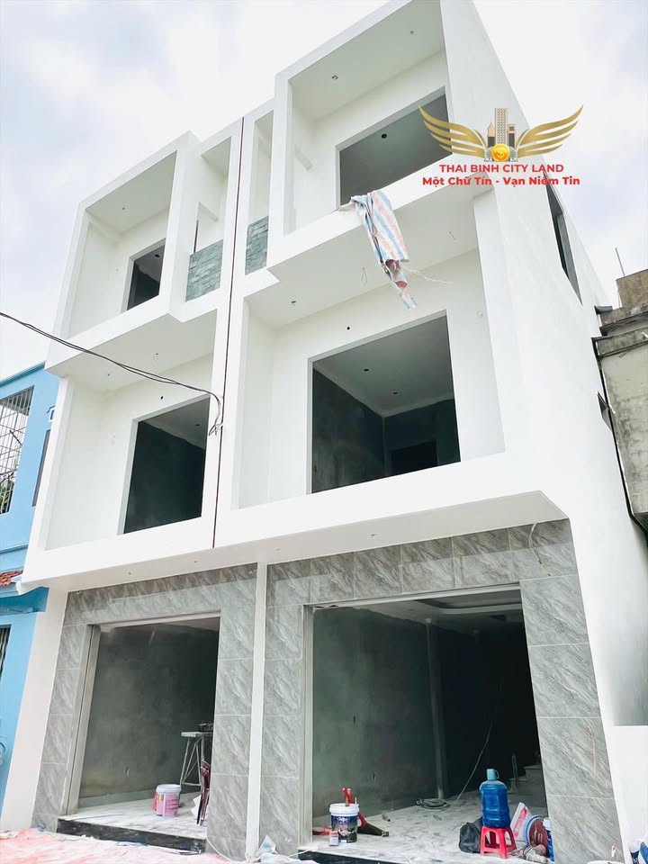 Nhà 3 tầng khu Tái định cư Tiền Phong 40m² giá 2.1 tỷ - Ô tô đỗ cửa, công viên thoáng mát!