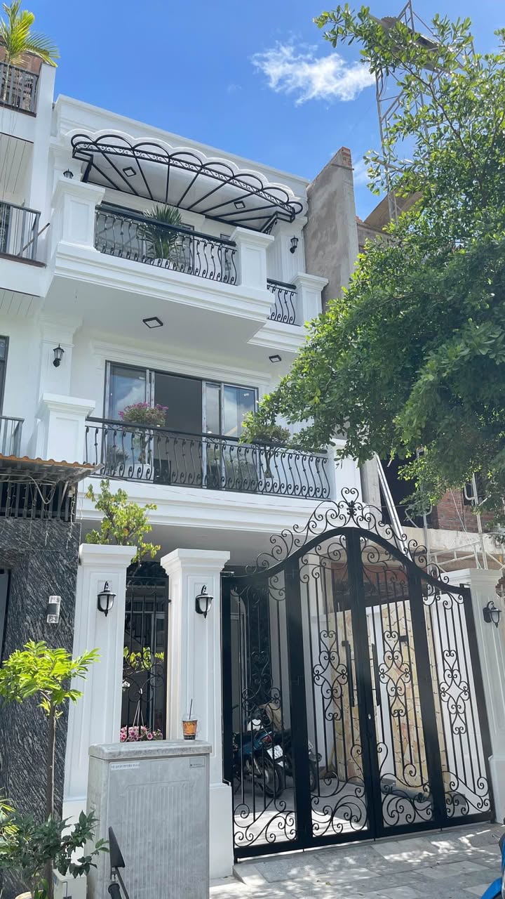 Nhà phố KĐT Mỹ Gia Gói 5, Nha Trang 100m² giá 8.1 tỷ - Thiết kế hiện đại, full nội thất!