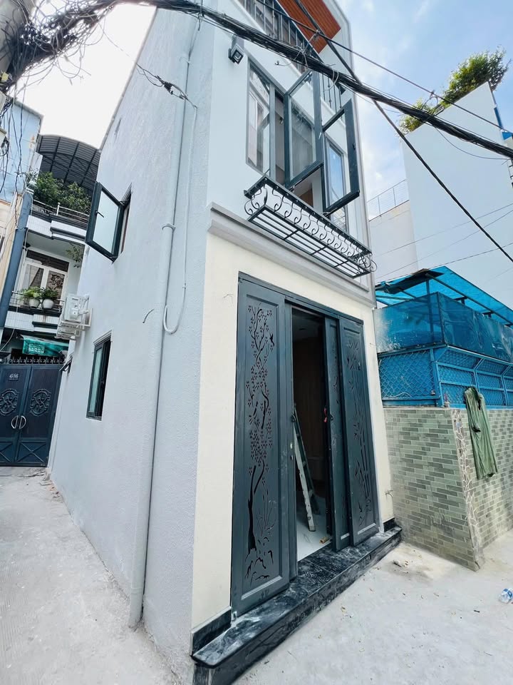 Nhà góc 2 mặt thoáng Trần Huy Liệu, 16.6m² giá 4 tỷ - Mới xây 3 tầng