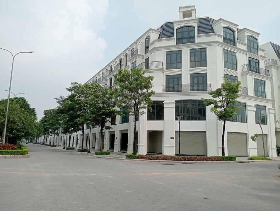Townhouse Hinode Royal Park Kim Chung 100m² giá 21.5 tỷ - Vị trí đắc địa, pháp lý rõ ràng!