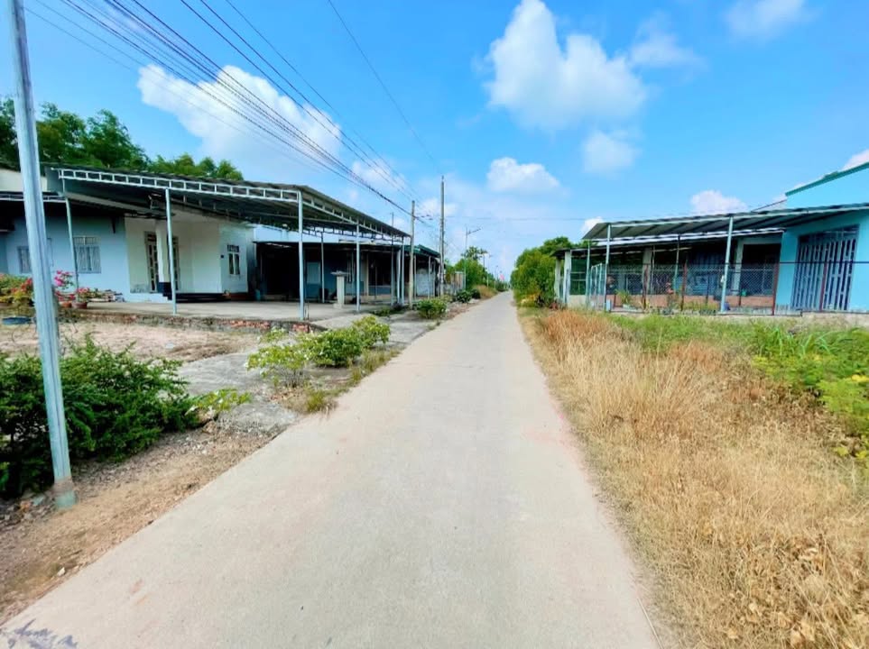 Đất nền Phú Hòa, Định Quán, 135m² giá 515 triệu - Sổ riêng, thổ cư 100%!