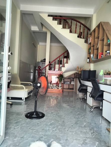 Nhà nguyên căn cho thuê KP Đông Tác, Dĩ An - Giá chỉ 5.5 triệu/tháng!