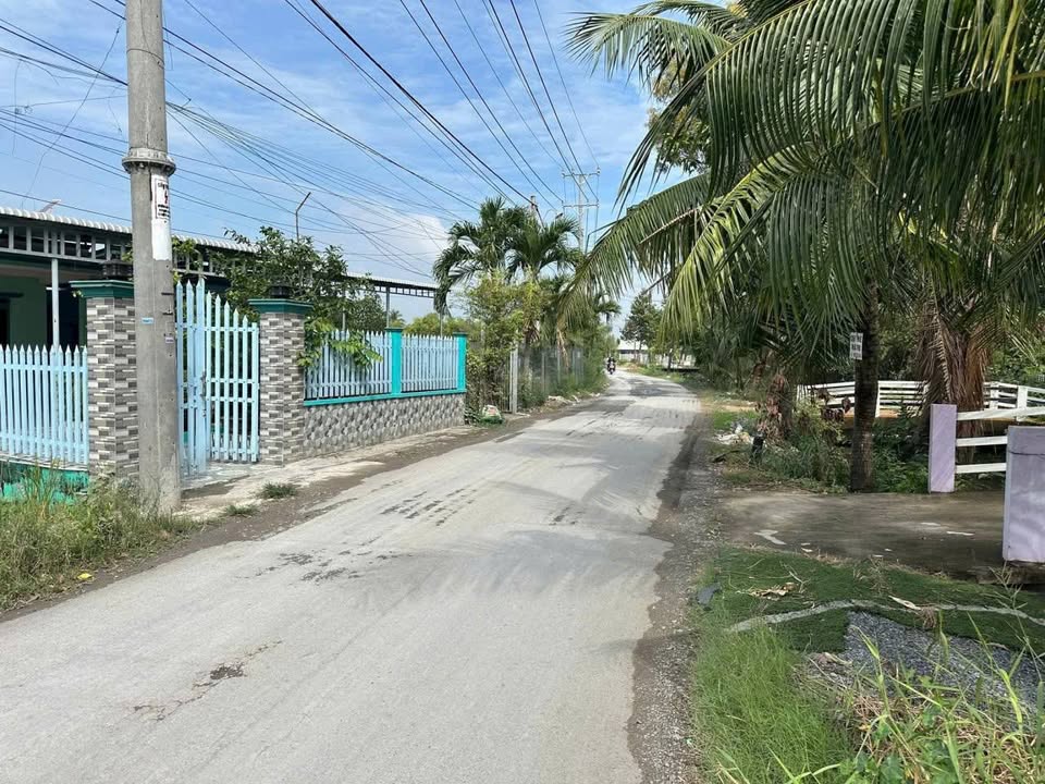 Đất thổ cư mặt tiền đường Kênh, xã Long Trạch, 228m² - Gần khu công nghiệp Cầu Tràm!