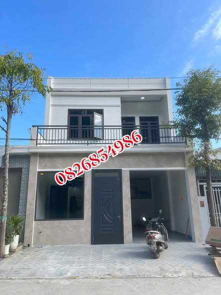 Nhà 2 tầng Tân Phong 105m² giá 1 tỷ - Full nội thất hiện đại!