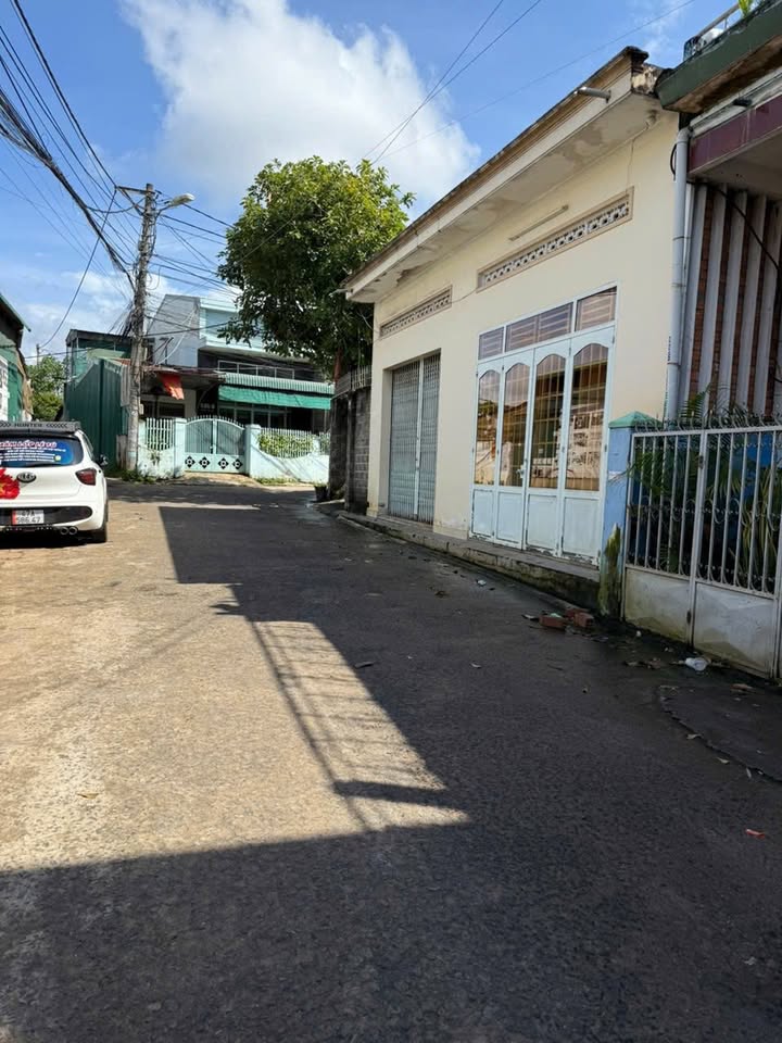 Đất thổ cư Hẻm 235 Nguyễn Văn Cừ 180m² giá 2.5 tỷ - Đầu tư sinh lời ngay!