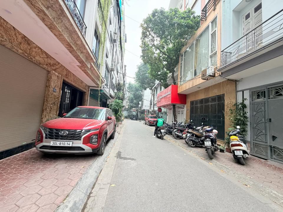 Nhà Phố Mạc Thái Tổ, Cầu Giấy 60m² giá 33.9 tỷ - Kinh doanh đẳng cấp, ô tô vào nhà!