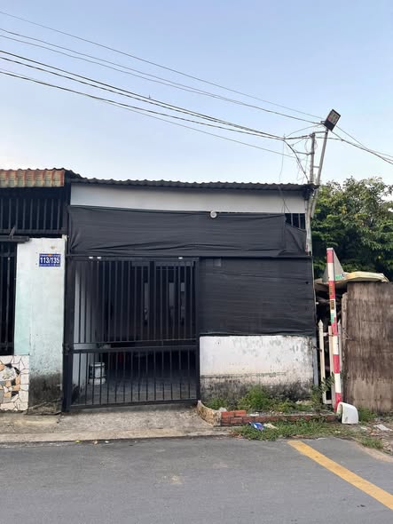 Nhà C4 Tân Đông Hiệp 110m² giá 2.95 tỷ - Tiềm năng kinh doanh tốt!