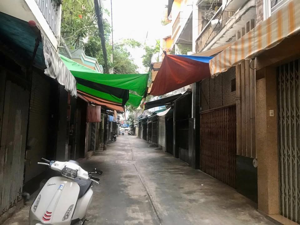 Nhà Cũ 50m² tại Cách Mạng Tháng Tám, Quận 3 - Giá 7 tỷ, Gần Tuyến Metro!