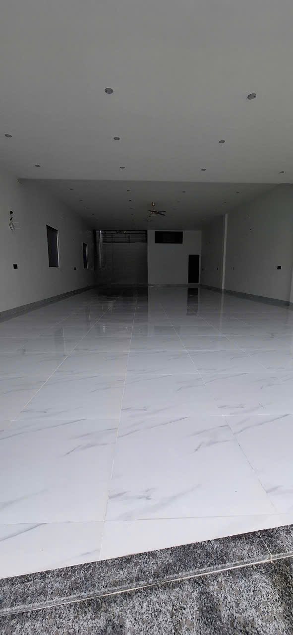 Nhà mặt bằng nguyên căn cho thuê đường Cách Mạng Tháng 8 Bà Rịa - Vũng Tàu 200m² - Vị trí kinh doanh sầm uất!