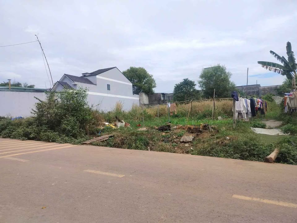 Đất thổ cư Tân Uyên 610m² giá 9 tỷ - Vị trí đẹp cho đầu tư sinh lời!