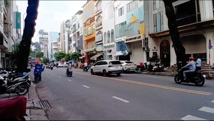 Nhà Góc 2 Mặt Tiền Võ Văn Tần 115m² giá 115 tỷ - Dòng tiền 170 triệu/tháng