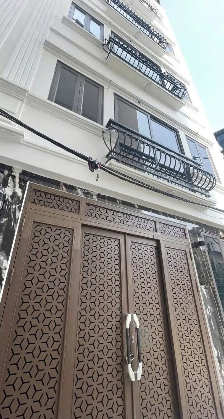 Nhà 5 tầng Di Trạch Hoài Đức 40m² giá 4 tỷ - Sổ đỏ chính chủ, ô tô đỗ cổng!