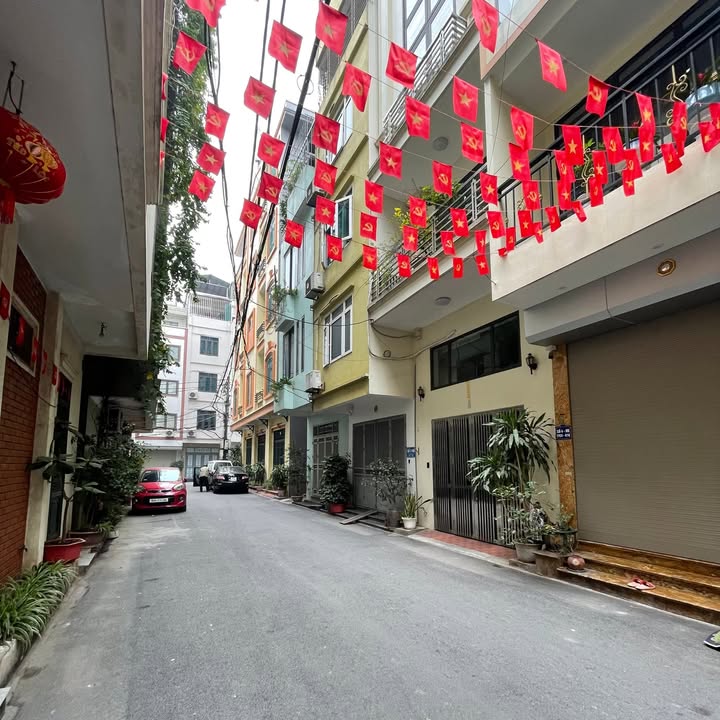 Nhà 7 tầng thang máy K10 Bộ Tư Lệnh Cảnh Vệ 56m² giá 24.9 tỷ - Đầu tư sinh lời ngay!