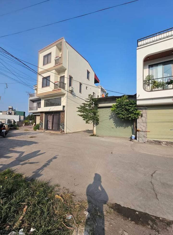 Đất nền Hạ Long 50m² giá 1.1 tỷ - Khu dân cư mới sầm uất!