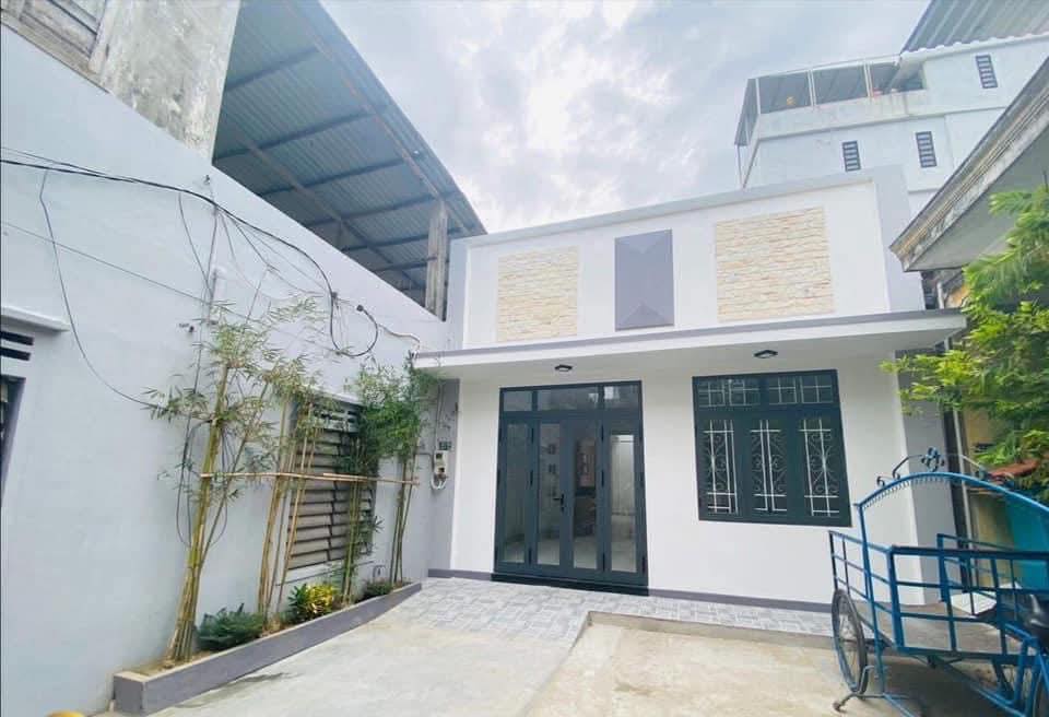 Bán nhà cấp 4 Kiệt 52 Bà Triệu, Huế 74m² giá 2.7 tỷ - Vị trí trung tâm, tiện ích đa dạng!