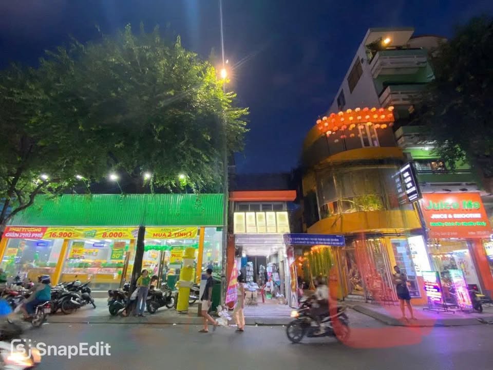 Mặt bằng 140m² Cống Quỳnh, Quận 1 - Khu vực sầm uất, giá thỏa thuận!