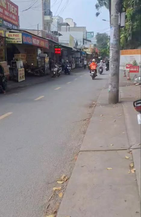 Nhà mặt tiền Tân Chánh Hiệp 18, quận 12, 165m² giá 17 triệu - Thích hợp kinh doanh đa ngành