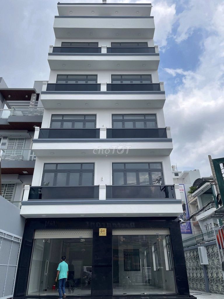 Cho thuê văn phòng mặt tiền Cô Giang, Quận 1 - Diện tích 700m², vị trí kinh doanh sầm uất!