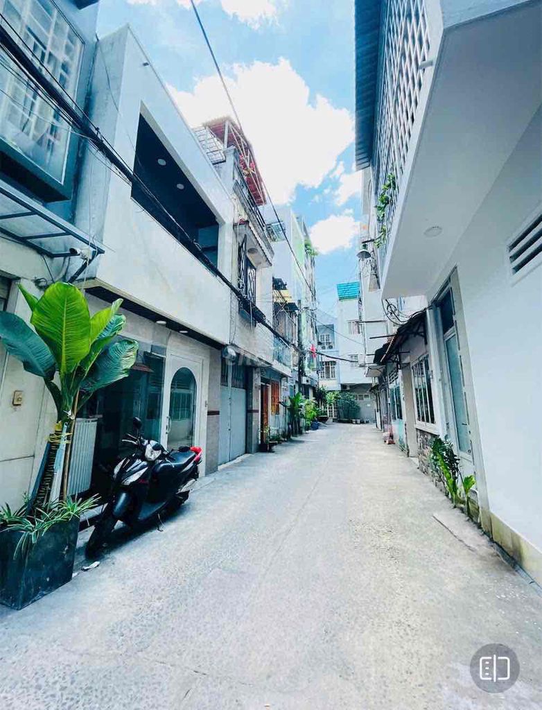 Nhà riêng Quận 10 - 42m² giá 9.1 tỷ - Đầu tư sinh lời ngay!