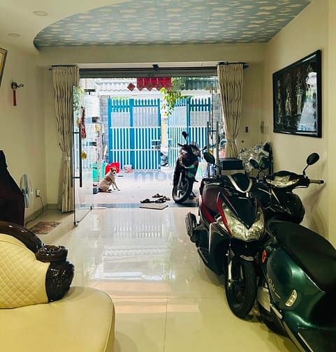 Nhà 3 tầng Phan Văn Hớn 220m² giá 6 tỷ - Đầu tư sinh lời cao!