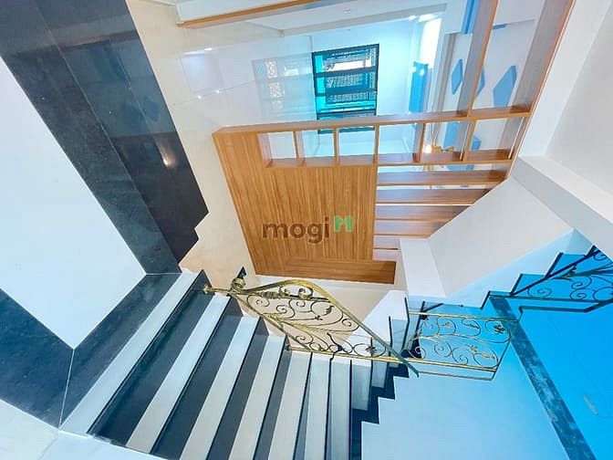 Nhà 3 Tầng Sát Mặt Tiền Trường Chinh 230m² giá 6.2 Tỷ - Phù hợp cho đầu tư và ở ngay!