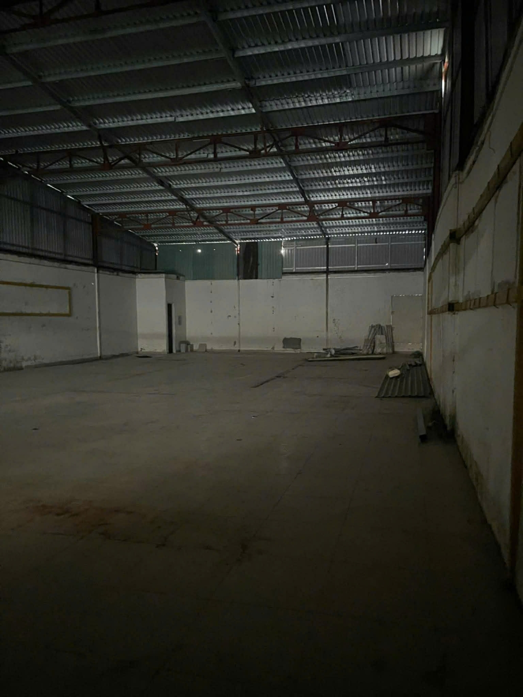 Nhà mặt tiền Hoàng Quốc Việt 355m² giá 35 triệu - Vị trí đắc địa, thuận tiện kinh doanh!