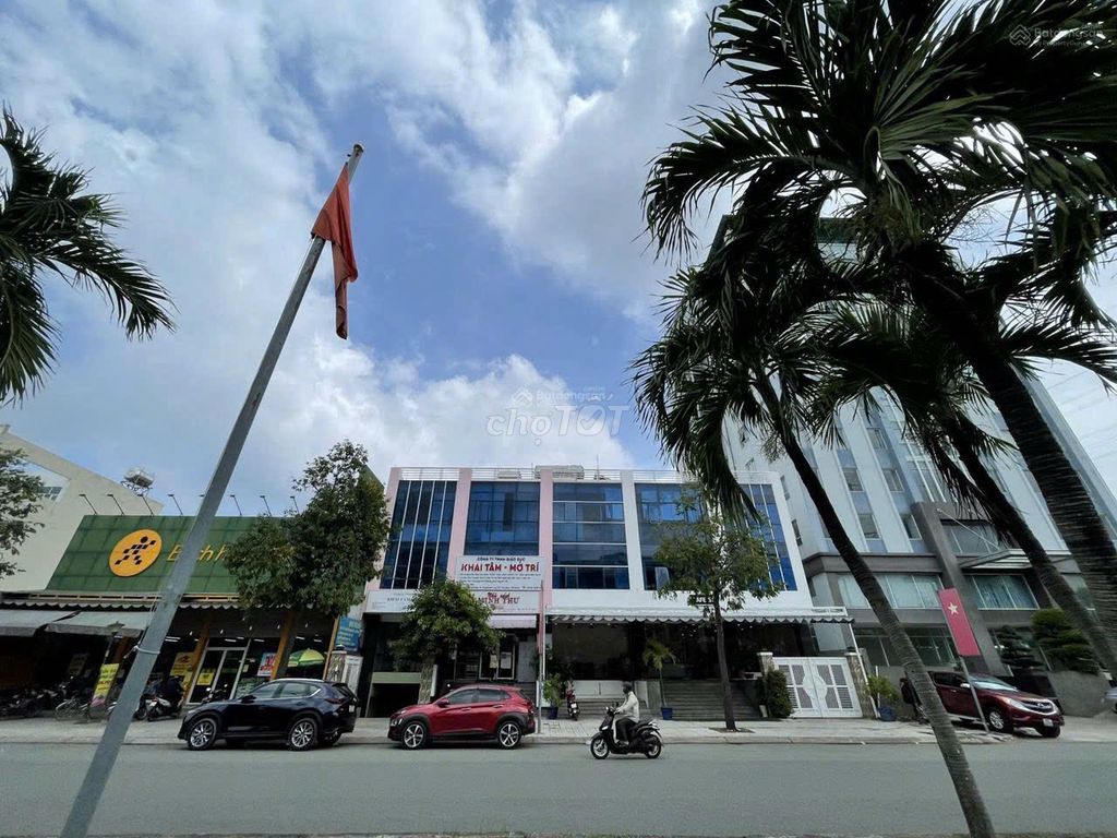 Nhà Mặt Tiền Đẹp Trương Gia Mô 900m² giá 80 triệu - Cơ hội kinh doanh tuyệt vời!