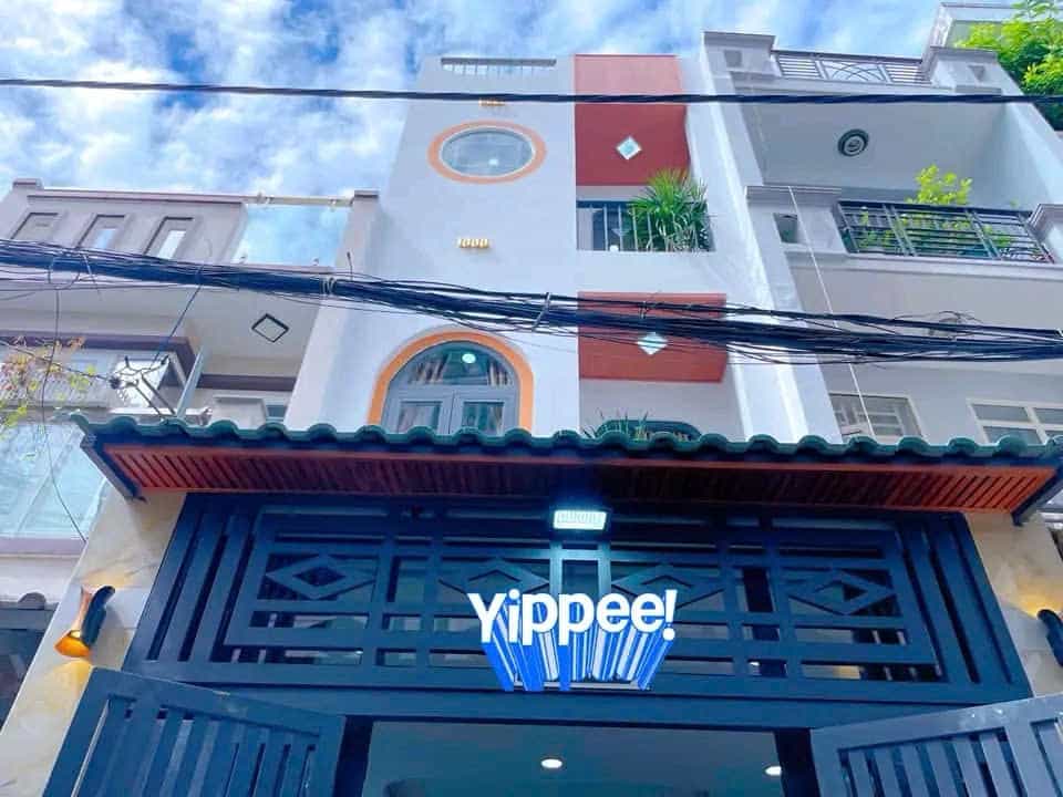 Nhà hẻm ô tô 70m² Huỳnh Tấn Phát Quận 7 - Giá chỉ 8.5 tỷ, thương lượng!