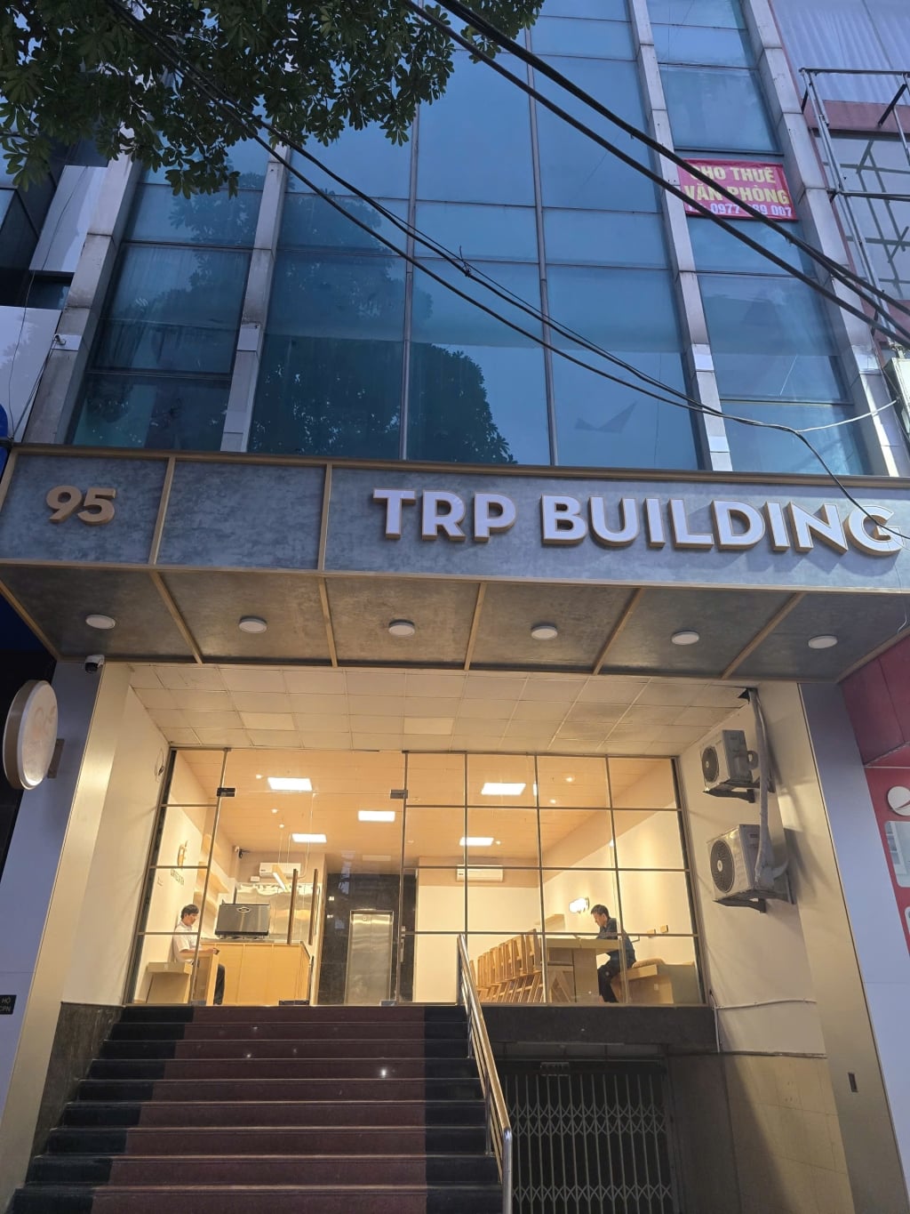 Cho thuê văn phòng tại Quốc lộ 32, Phường Phương Canh, 90m² - Tiện ích đầy đủ, vị trí đắc địa!