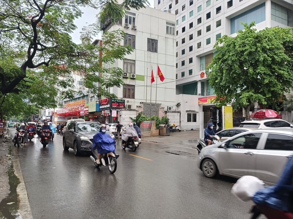 Nhà mặt phố Thái Thịnh 54m² giá 20 tỷ - Kinh doanh sầm uất tại quận Đống Đa!