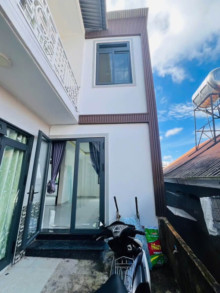 Nhà bán P4 Đà Lạt 56m² giá 1.9 tỷ - Không thể bỏ lỡ!