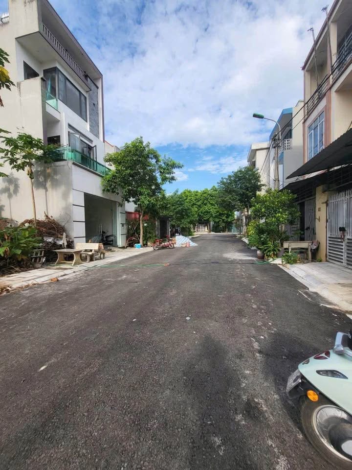 Đất nền Vĩnh Yên 90m² giá 2.7 tỷ - Mặt tiền 5m, đường rộng 13.5m!