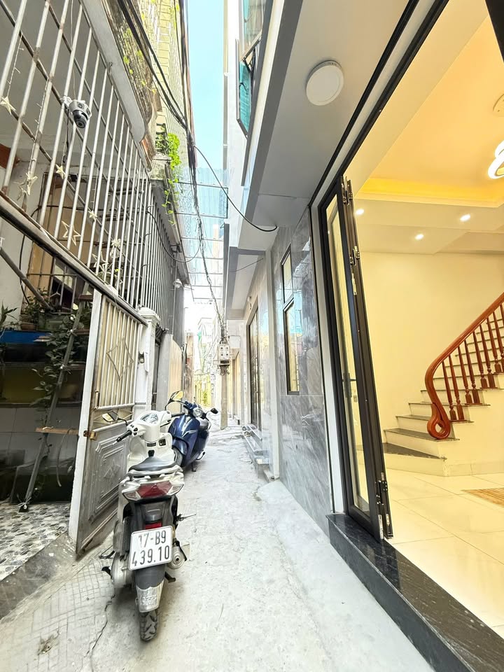 Nhà 3 tầng mới xây tại Bồ Xuyên, Thái Bình 30m² giá 1.59 tỷ - Rẻ nhất khu!