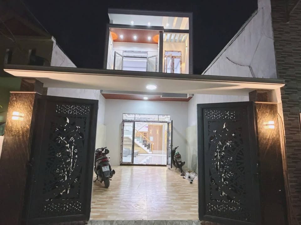 Nhà riêng Thủ Đức 103m² giá 4.85 tỷ - Sân xe hơi chính chủ