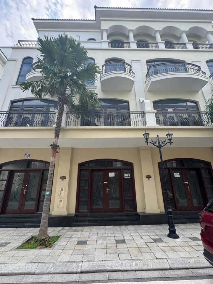 Shophouse Sao Biển Văn Giang 58.5m² giá 8.8 tỷ - Tiềm năng đầu tư cao!
