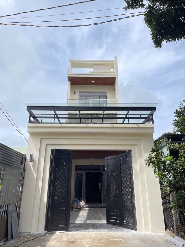 Nhà 5 phòng ngủ hẻm Lê Duẩn, Gia Lai - Giá 3 tỷ, chính chủ bán gấp!