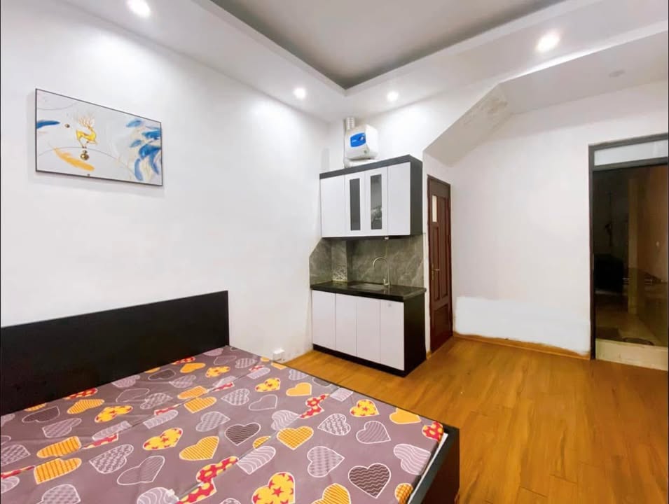 Phòng cho thuê tại Blue Home, Cầu Giấy 165m² chỉ 3.7 triệu - Sẵn tủ lạnh, bếp hút mùi!