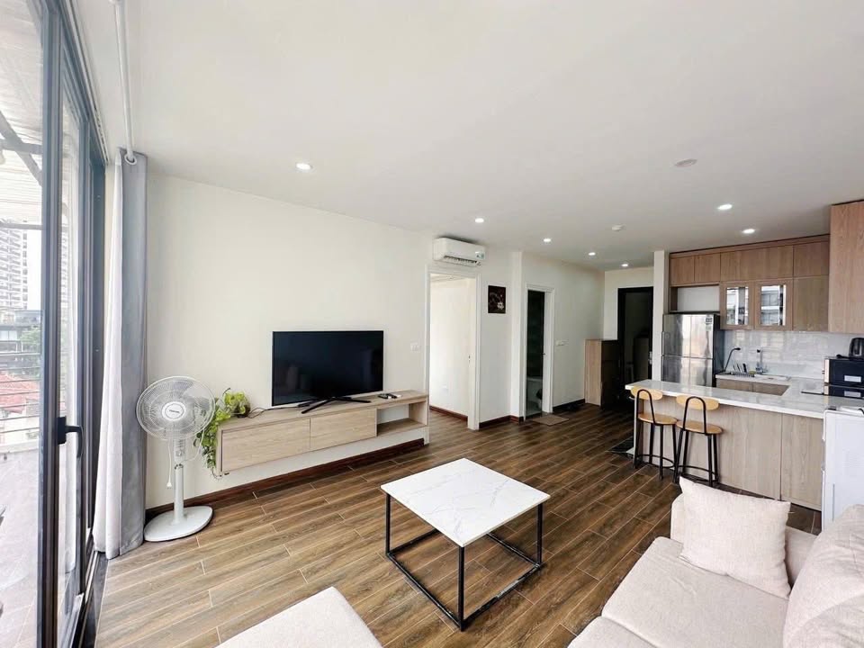 Căn hộ cao cấp tại Tây Hồ 70m² - Full nội thất, ban công rộng thoáng