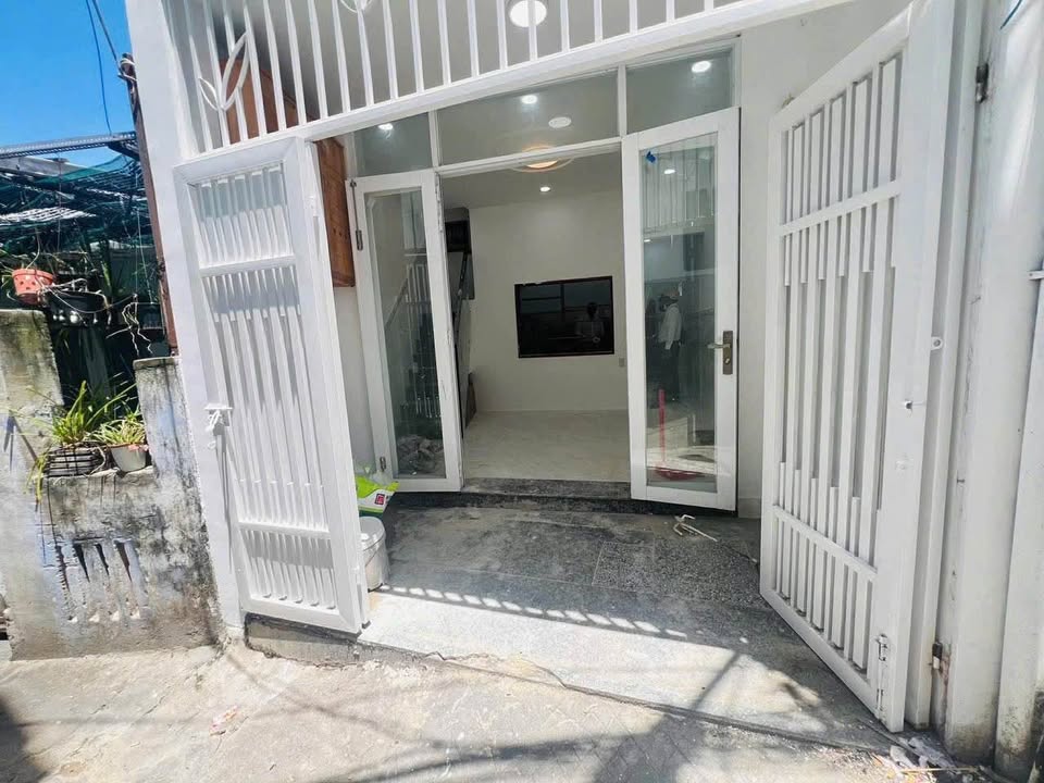 Nhà hẻm Tố Hữu Nha Trang 39m² giá 3.25 tỷ - Thiết kế ấm cúng, tiện ích đầy đủ!
