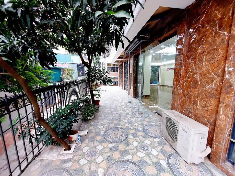 Cho thuê mặt bằng tầng 1 Ngõ 1 Nghĩa Tân - Không gian sạch đẹp, phù hợp mọi mô hình kinh doanh!