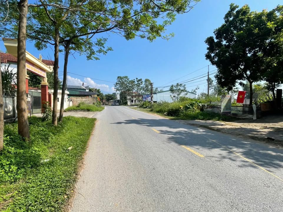 Đất nền Hương Sơn Bình Xuyên 100m² giá thỏa thuận - Vị trí đắc địa cho kinh doanh!